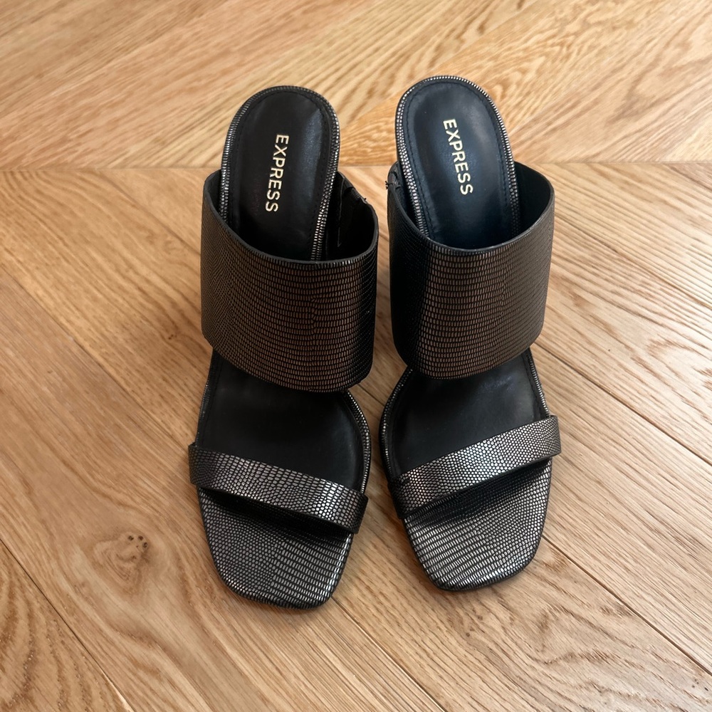 Express Black Textured Women's Mules